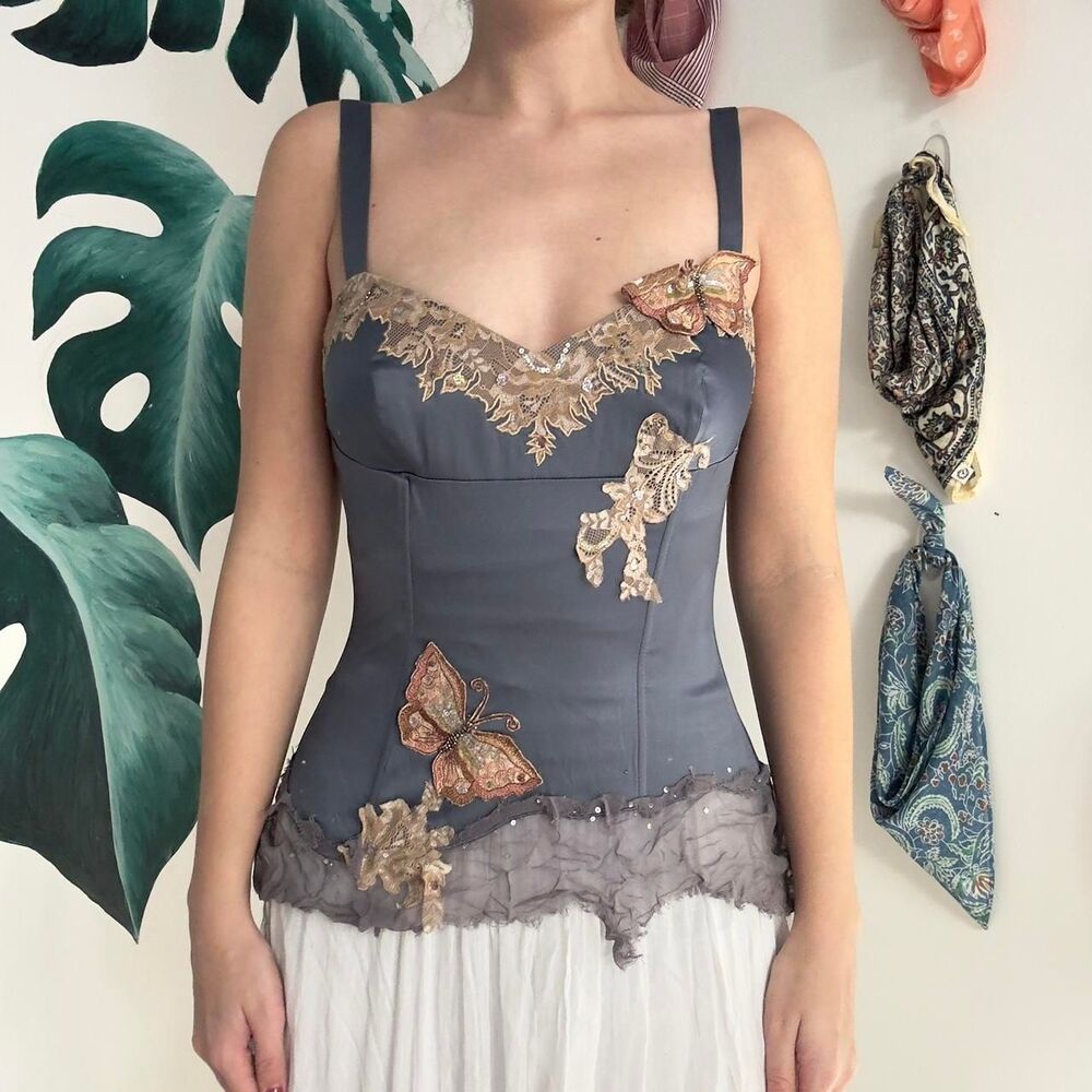 Mandalay-designs Women's Blue and Cream Vest